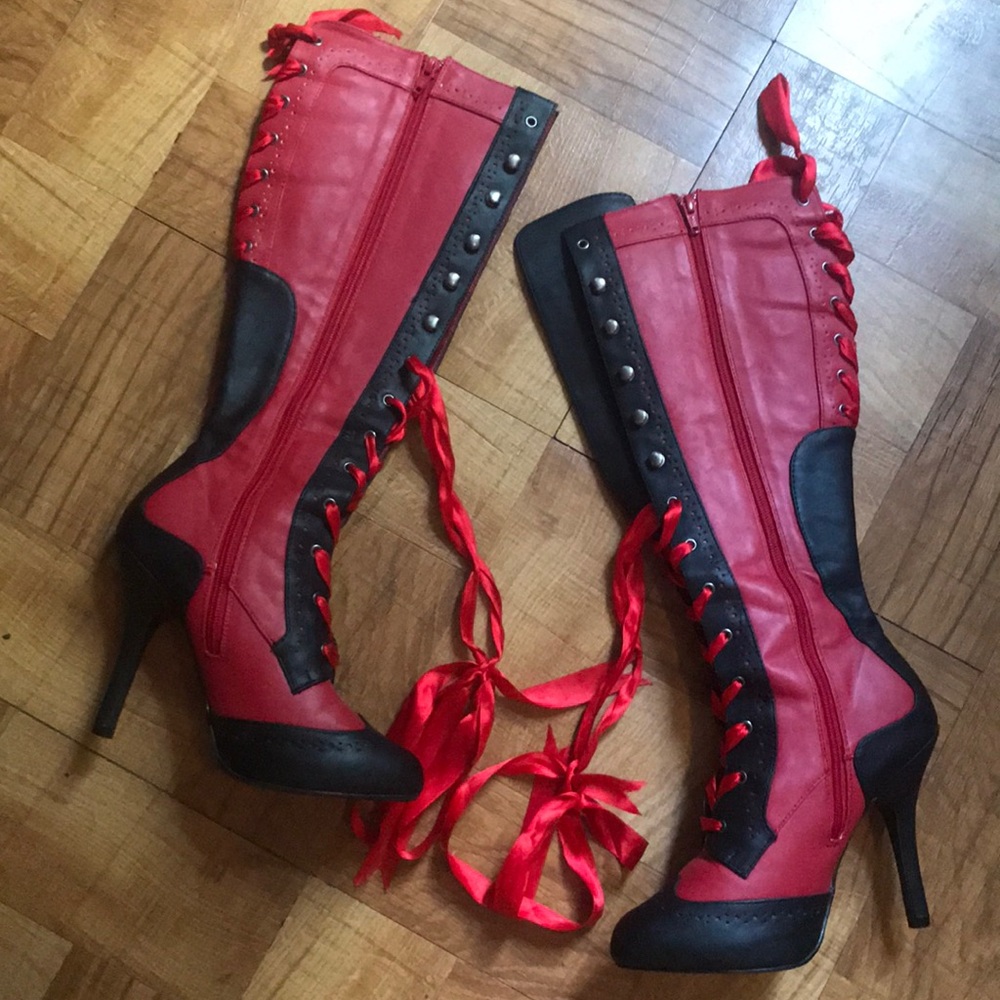 Leather lace-up burlesque Pleasers